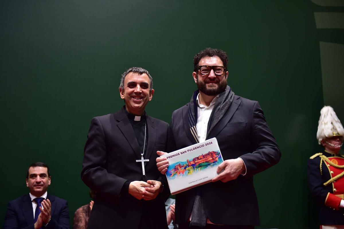 Fotogalería | Plasencia entrega los premios San Fulgencio con Robe Iniesta muy presente