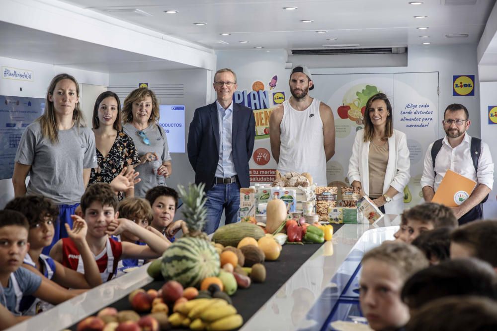 Rudy Fernández participa en un taller para promover una merienda saludable