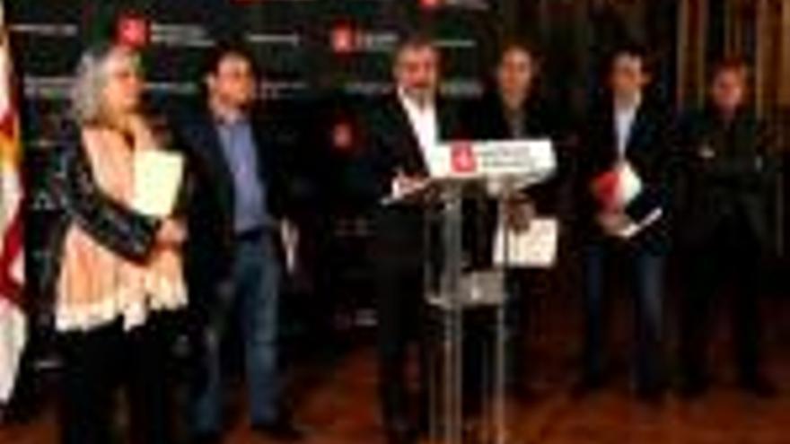 El tinent d&#039;alcalde Jaume Collboni (PSC) explica les conclusions de la comissió.