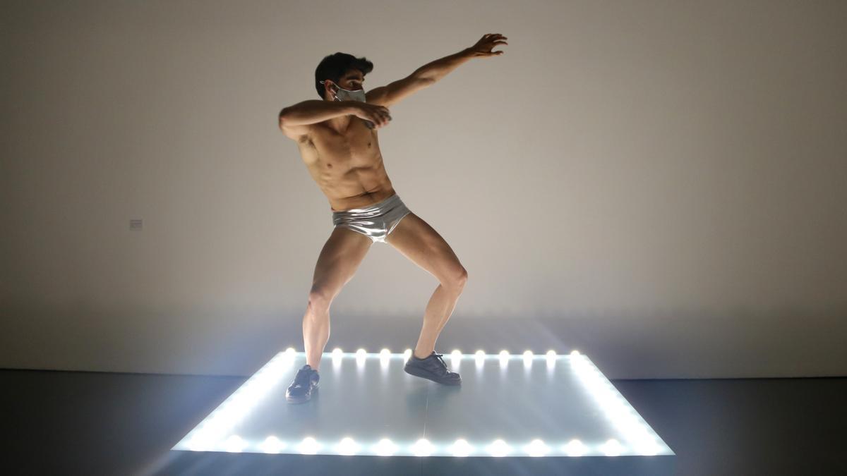 'Untitled' (Go-Go Dancing Platform), de Gonzalez-Torres, en el Macba.