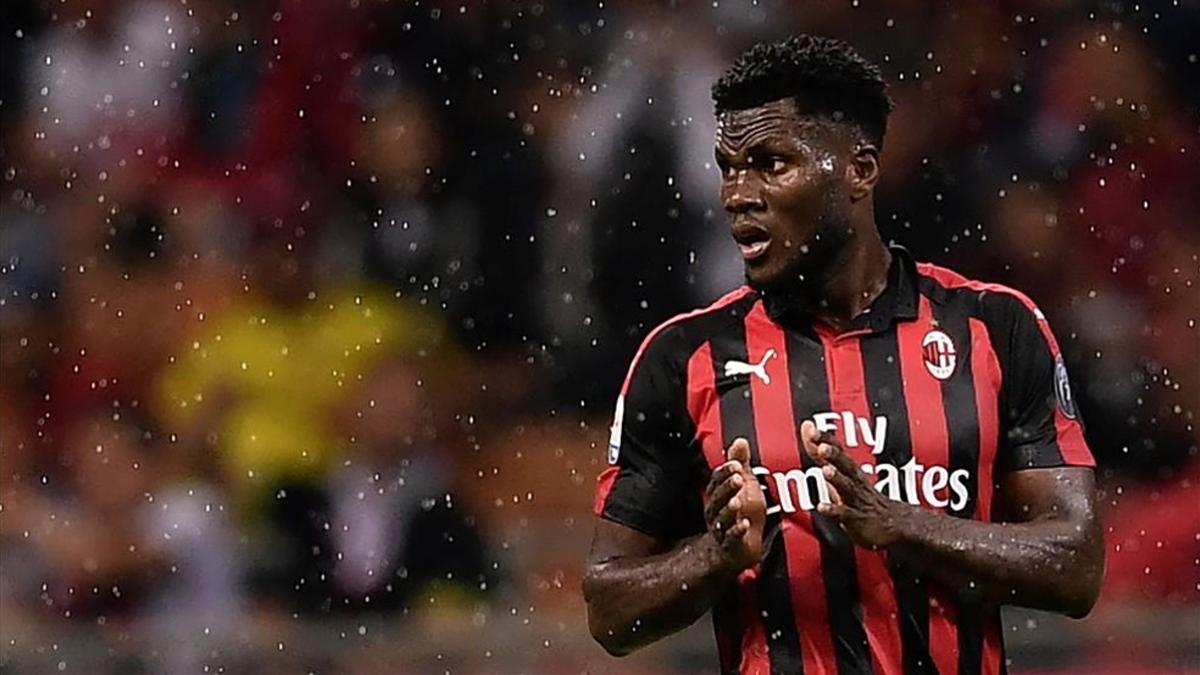 Kessie adelantó al Milan a los 40 minutos de partido