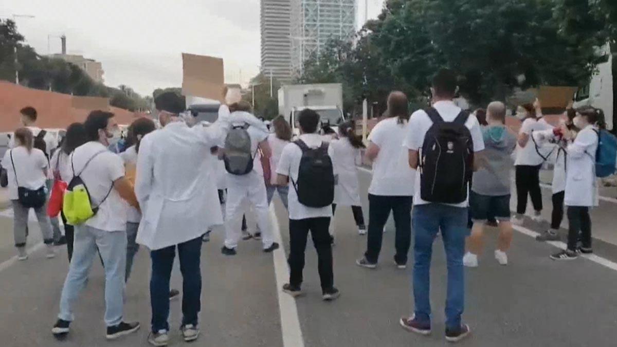 Los MIR protestan cortando la Ronda Litoral de Barcelona