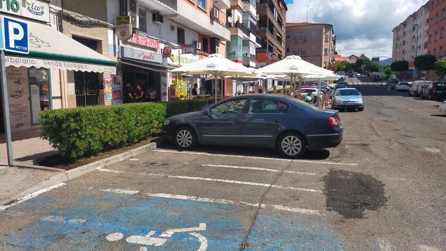 Vecinos del centro de Plasencia piden plazas en los parkings rotatorios