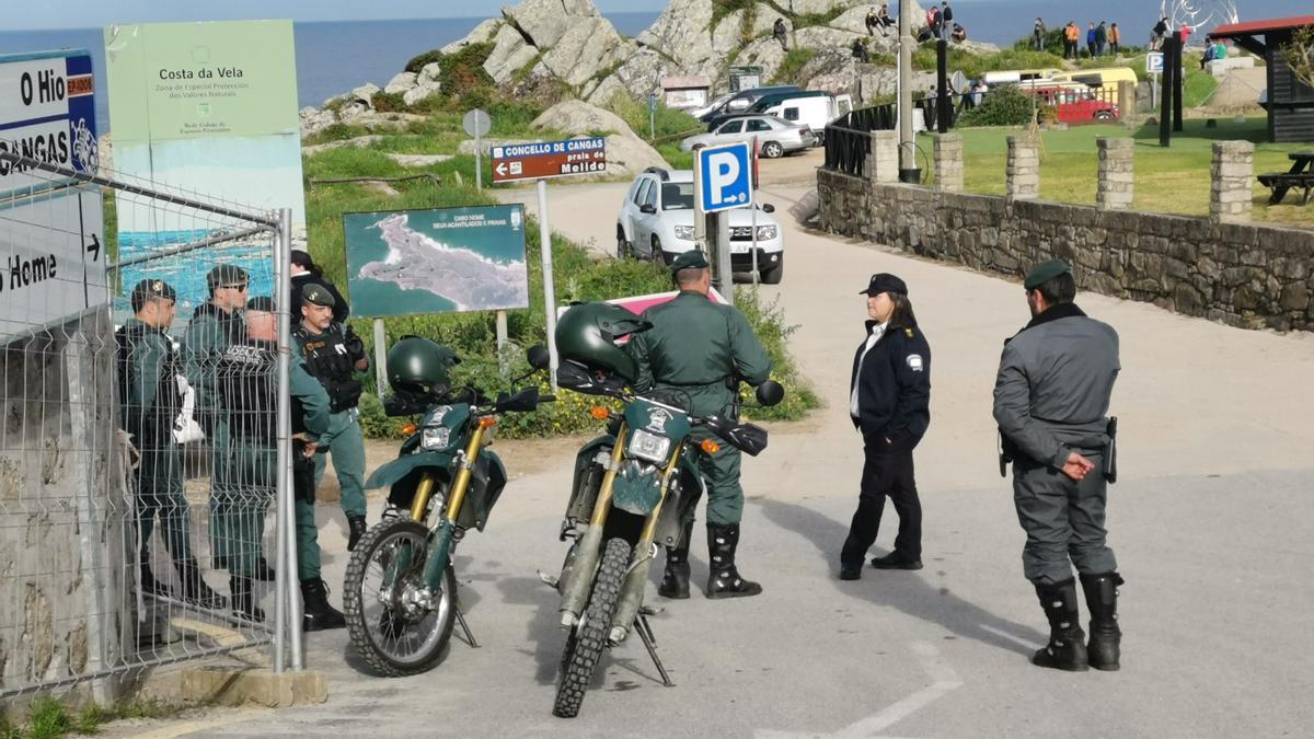 El dispositivo de hace un año en Donón para evitar enfrentamientos en la Costa da Vela.