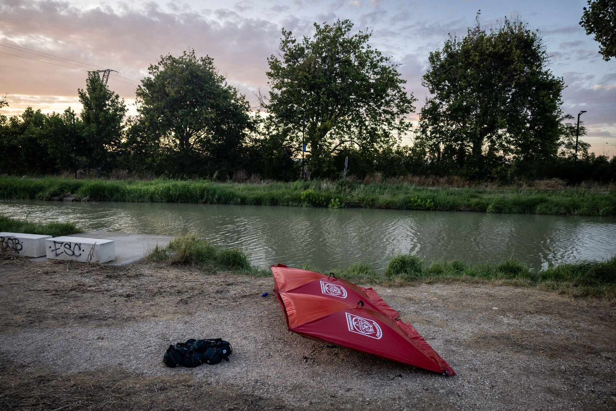 En imágenes | Encontrado el cuerpo de una mujer en el Canal Imperial en Zaragoza