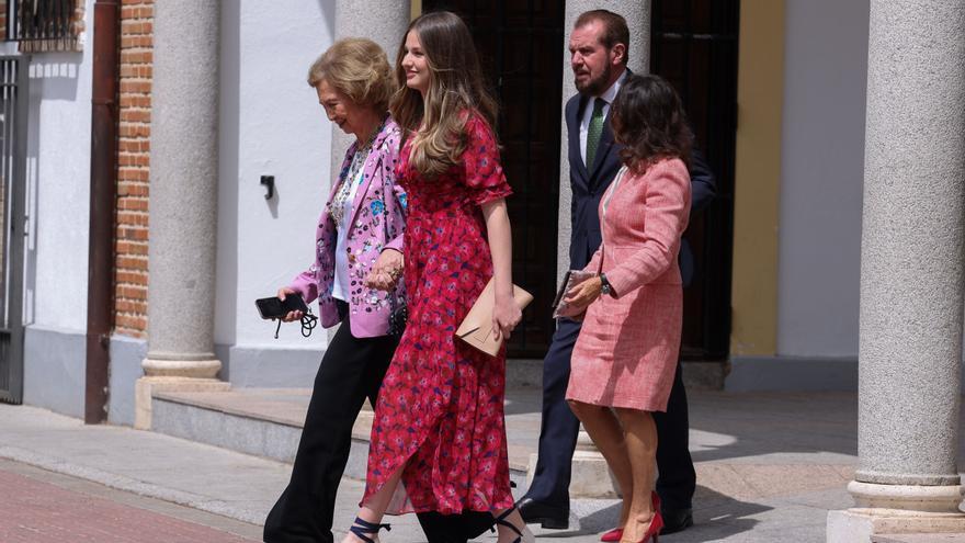 La infanta Sofía recibe la confirmación con Felipe VI como padrino