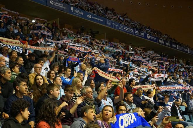 Las imágenes del derbi Obradoiro-Breogán