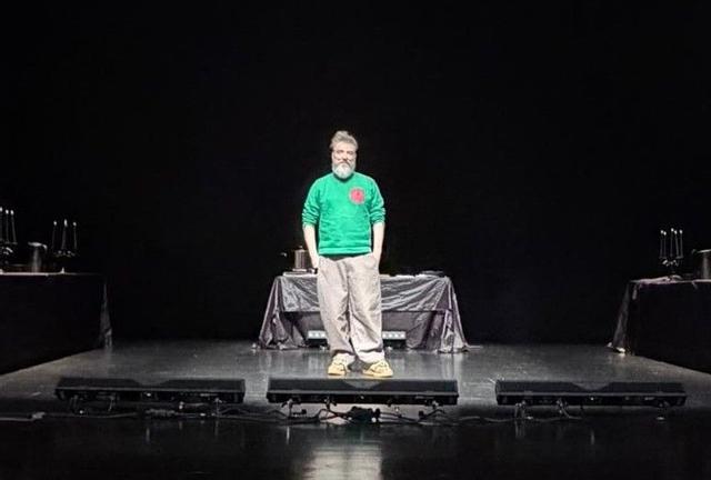 Hugo Torres no Auditorio de Vimianzo onde prepara o novo espectáculo.