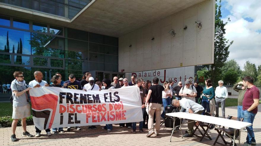 Vídeo | Entitats de Girona porten a fiscalia la denúncia per discursos d'odi a les xarxes socials
