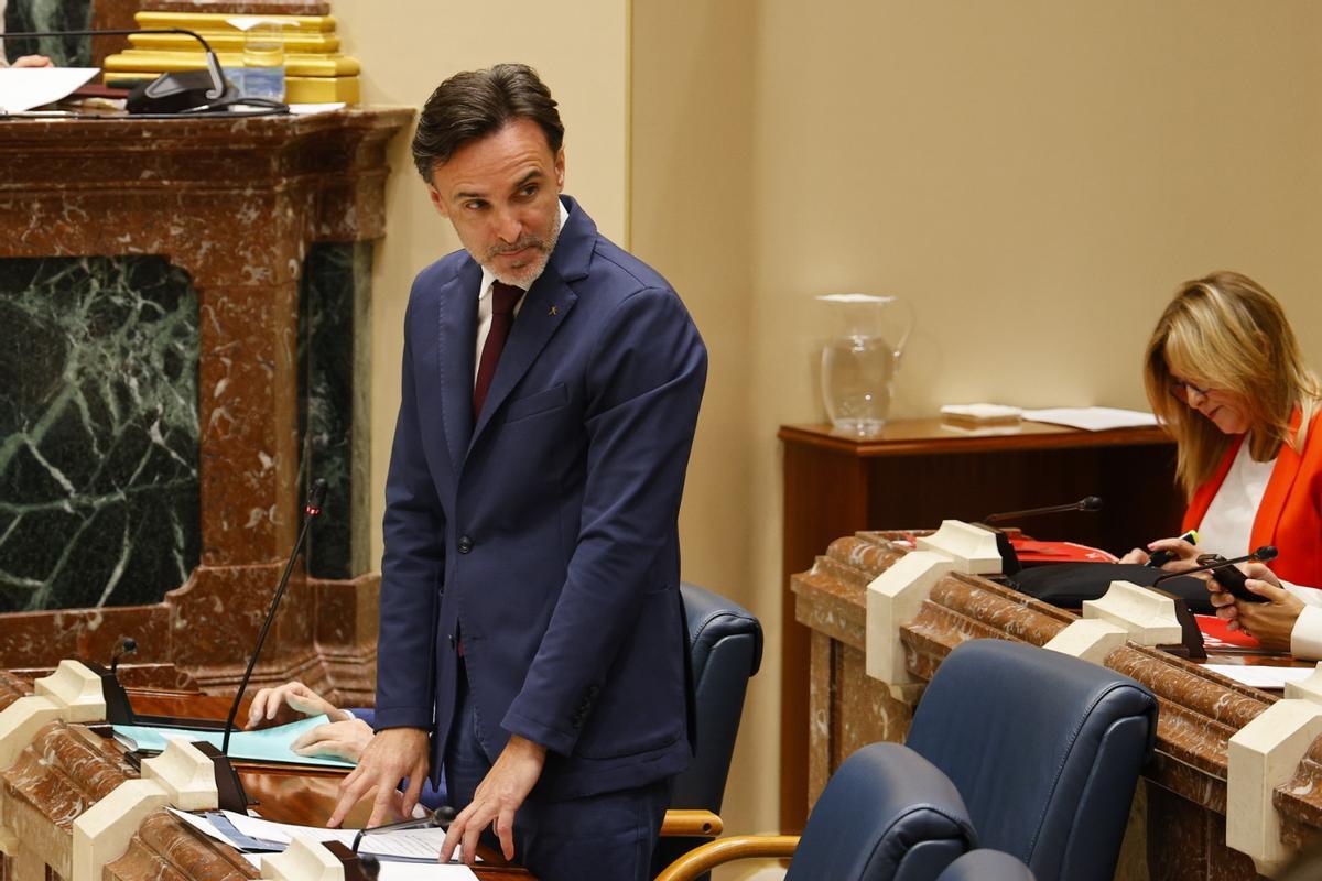 El consejero Jorge García Montoro respondió a preguntas de los diputados en la Asamblea Regional este viernes.