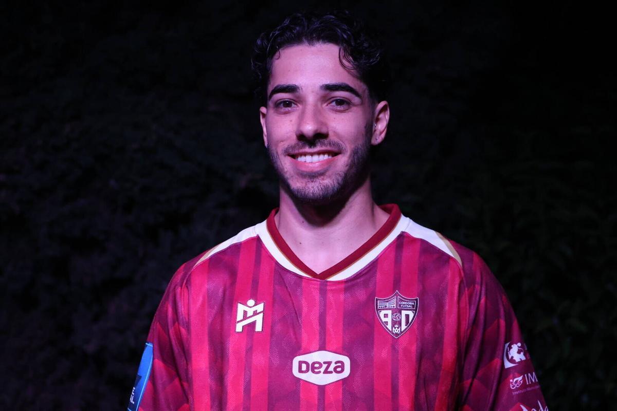 La presentación de las nuevas equipaciones del Córdoba Patrimonio Futsal, en imágenes