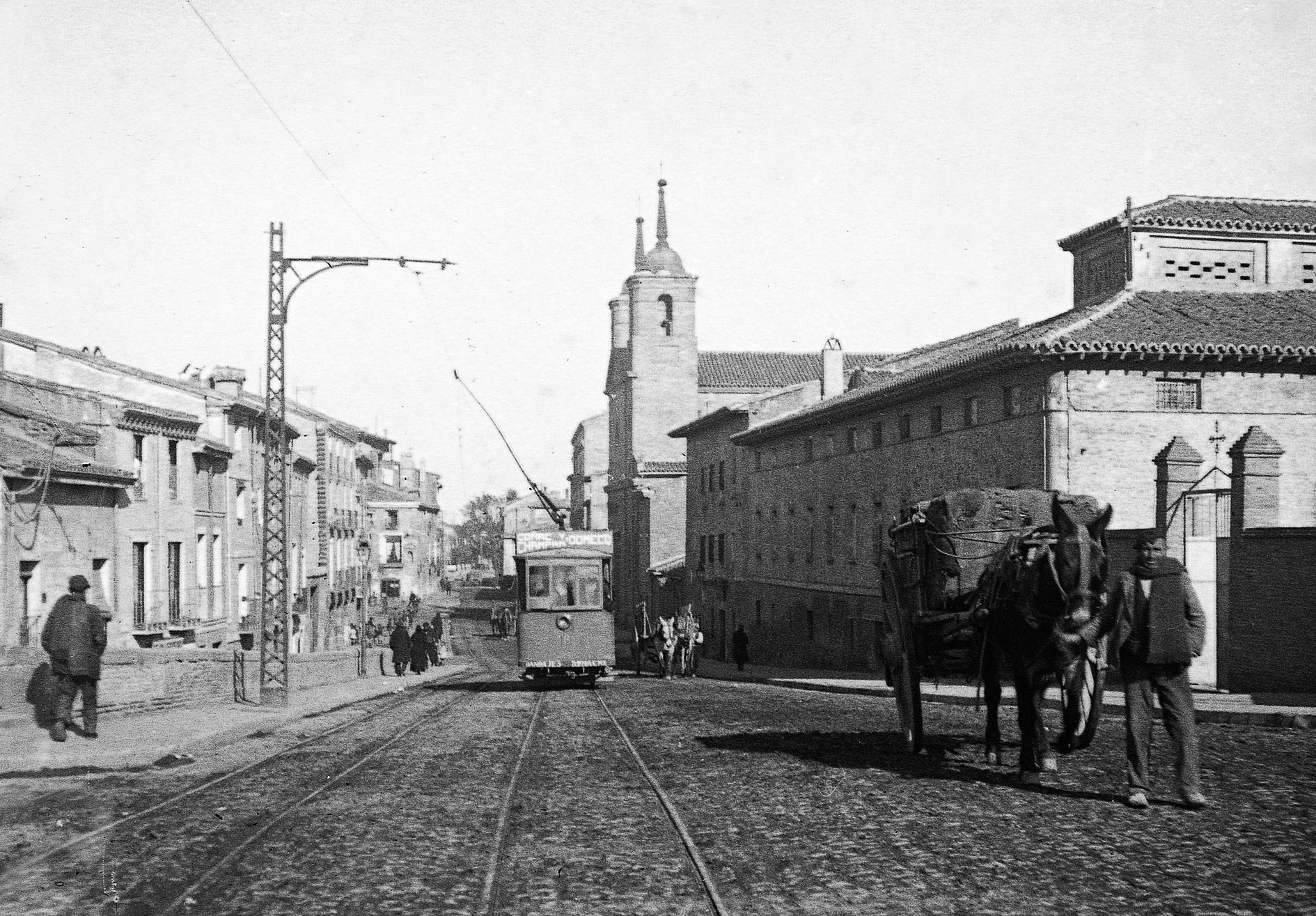 La historia de los 140 años de Avanza en Zaragoza, en imágenes