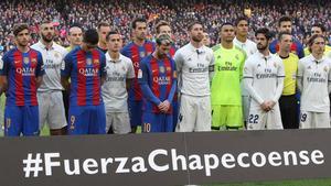 Barça y Madrid rindieron homenaje a las víctimas en el clásico del Camp Nou de la Liga 2016/17