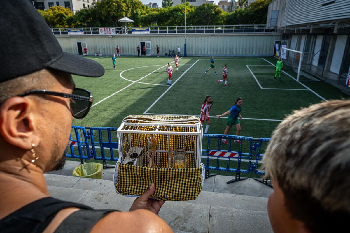 Las niñas gitanas lideran el cambio del fútbol femenino en La Mina
