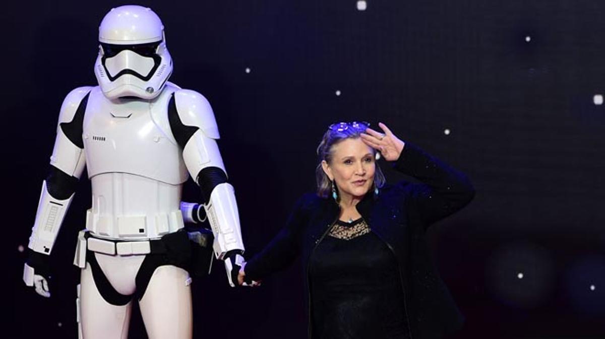 Els companys feliciten Carrie Fisher després de l’èxit de la reanimació en ple vol, i la seva recuperació.