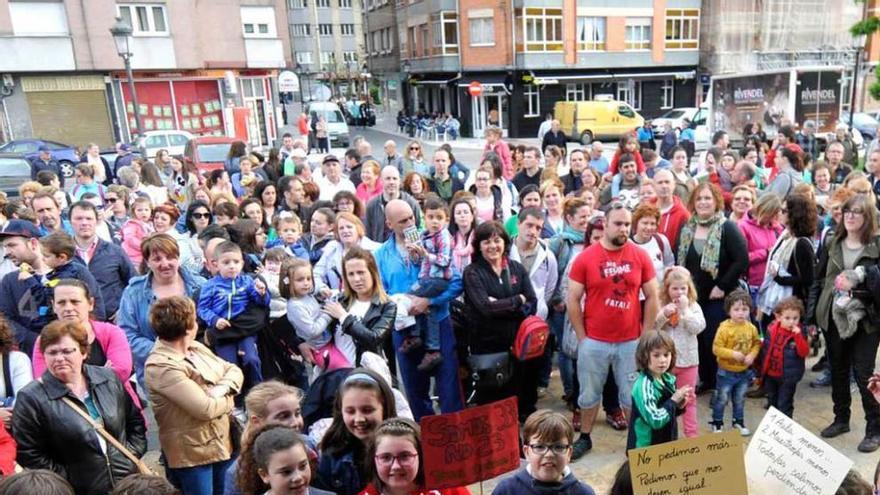 Una de las protestas organizadas por la comunidad educativa de El Bosquín.