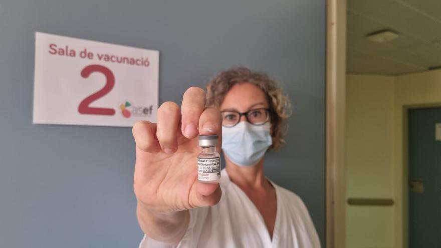 Comienza la administración de la cuarta dosis de la vacuna contra el covid en Ibiza y Formentera