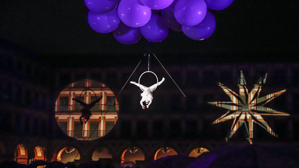 Espectáculo navideño en la plaza de la Corredera.