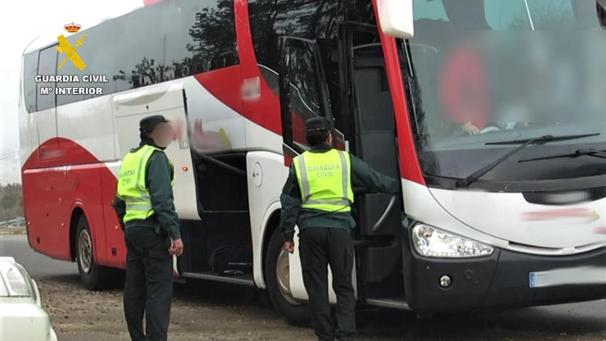 La Guardia Civil detiene a un menor como supuesto autor de un delito de ...