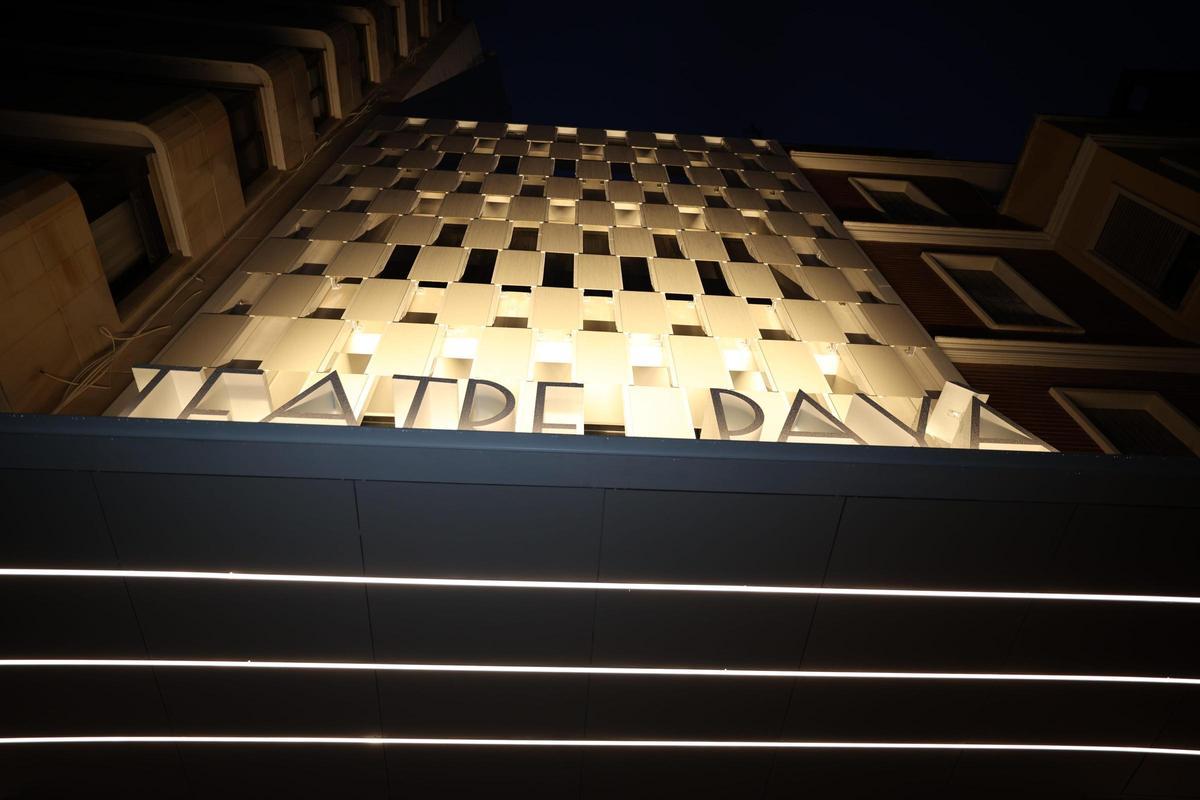 Fachada del remodelado Teatro Payà de Burriana.