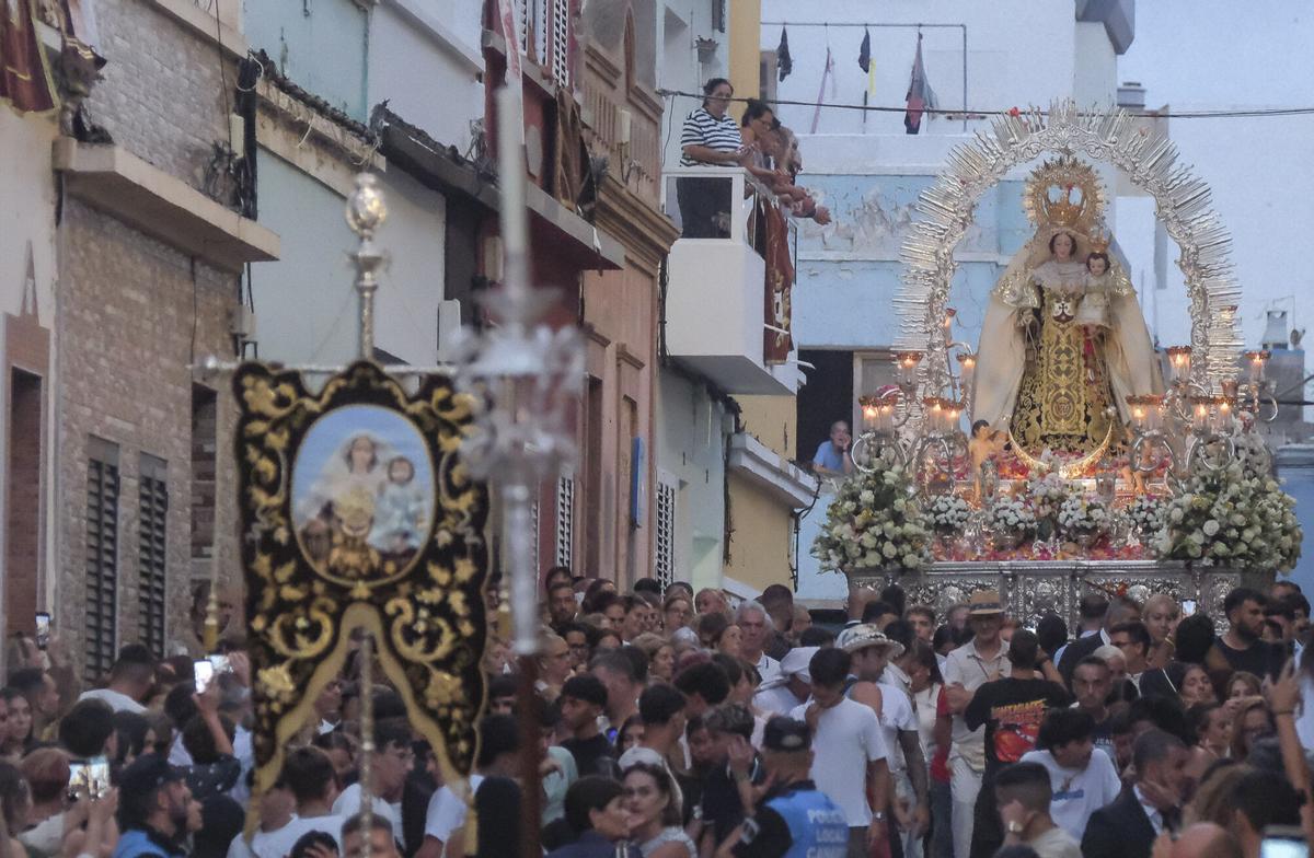 Procesión de La Aurora de la Virgen del Carmen en La Isleta 2026 Procesión de La Aurora de la Virgen del Carmen en La Isleta 2026