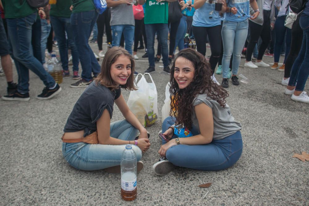 Miles de estudiantes en la macrofiesta universitar