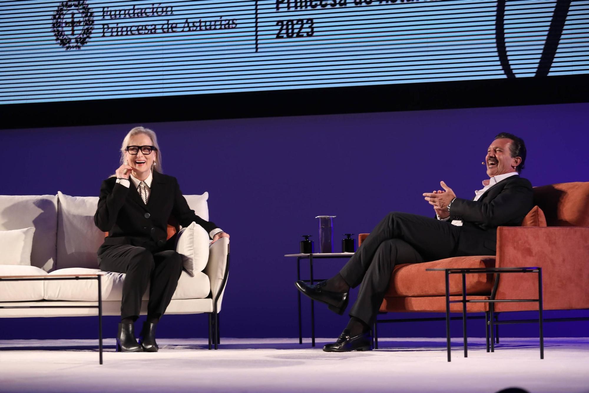 Encuentro entre Meryl Streep y Antonio Banderas en el Palacio de Congresos de Oviedo