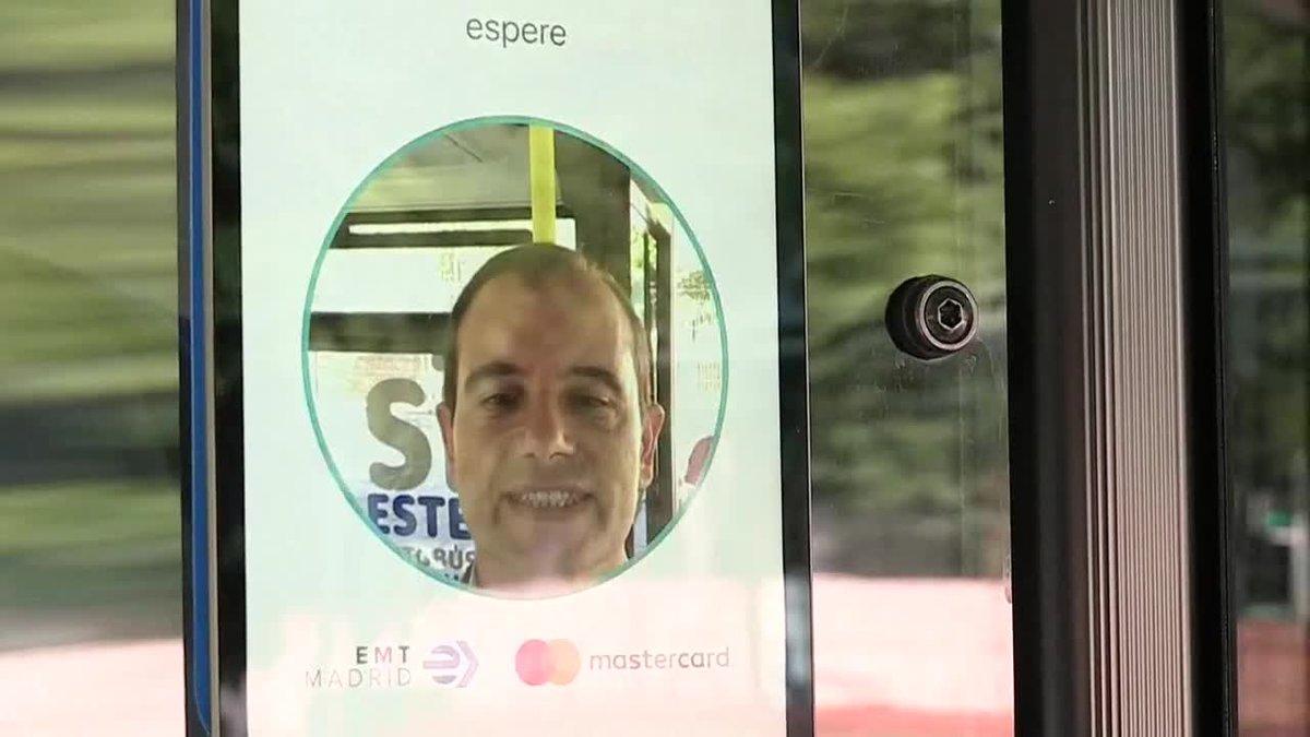 Coger el autobús ’por la cara’, Madrid aplicará reconocimiento facial en el BUS.