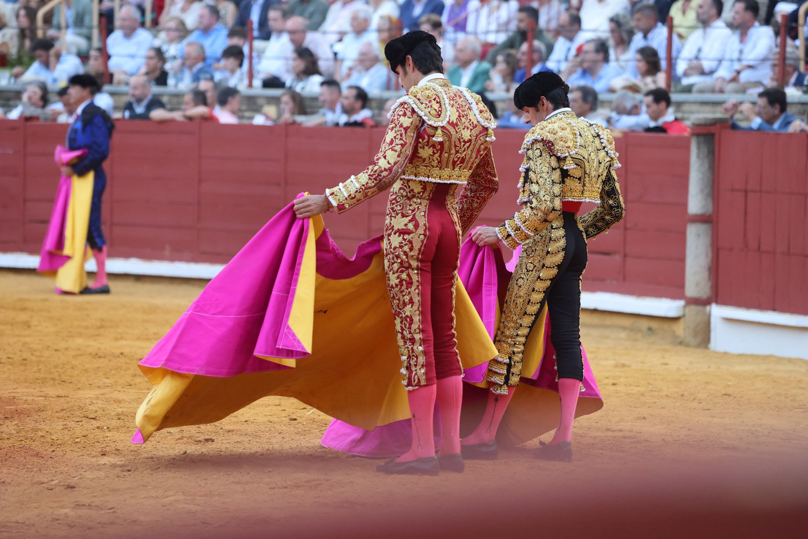 Migie Ángel Perera sale a hombros de Los Califas