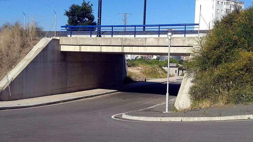 Túnel bajo el Eje Atlántico, cerca de Tafisa, donde comenzará el vial hacia Monte Porreiro. // R. V.