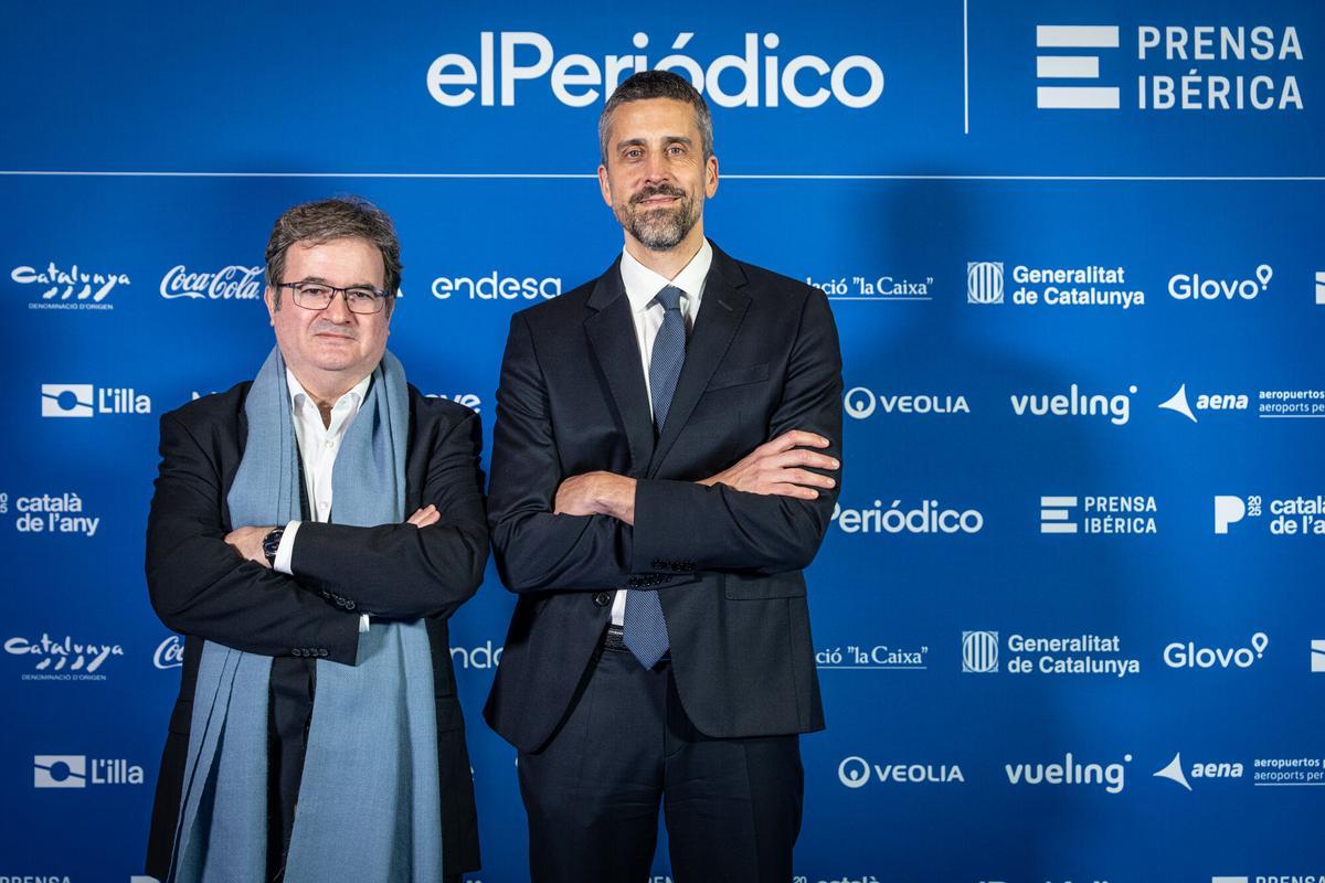 Barcelona, 24/11/2025 Sociedad. Entrega Premio Català de lany. Photocall. PERSONAS: Dr. Dasvid Cabañate Clau de PKF Attest y Alberto Miguel Senio manager PKF Attest. AUTOR: MANU MITRU