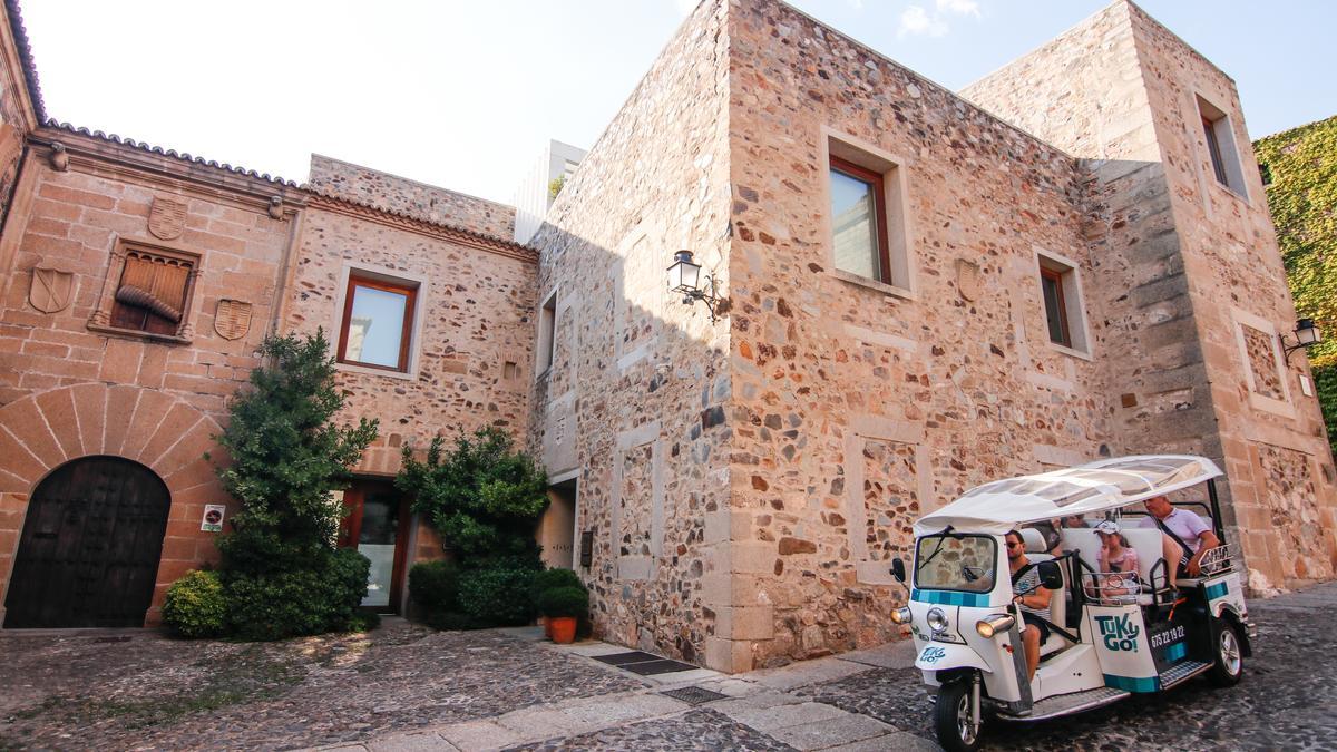 Así quedó el nuevo hotel de Atrio, en la plaza de San Mateo de Cáceres.