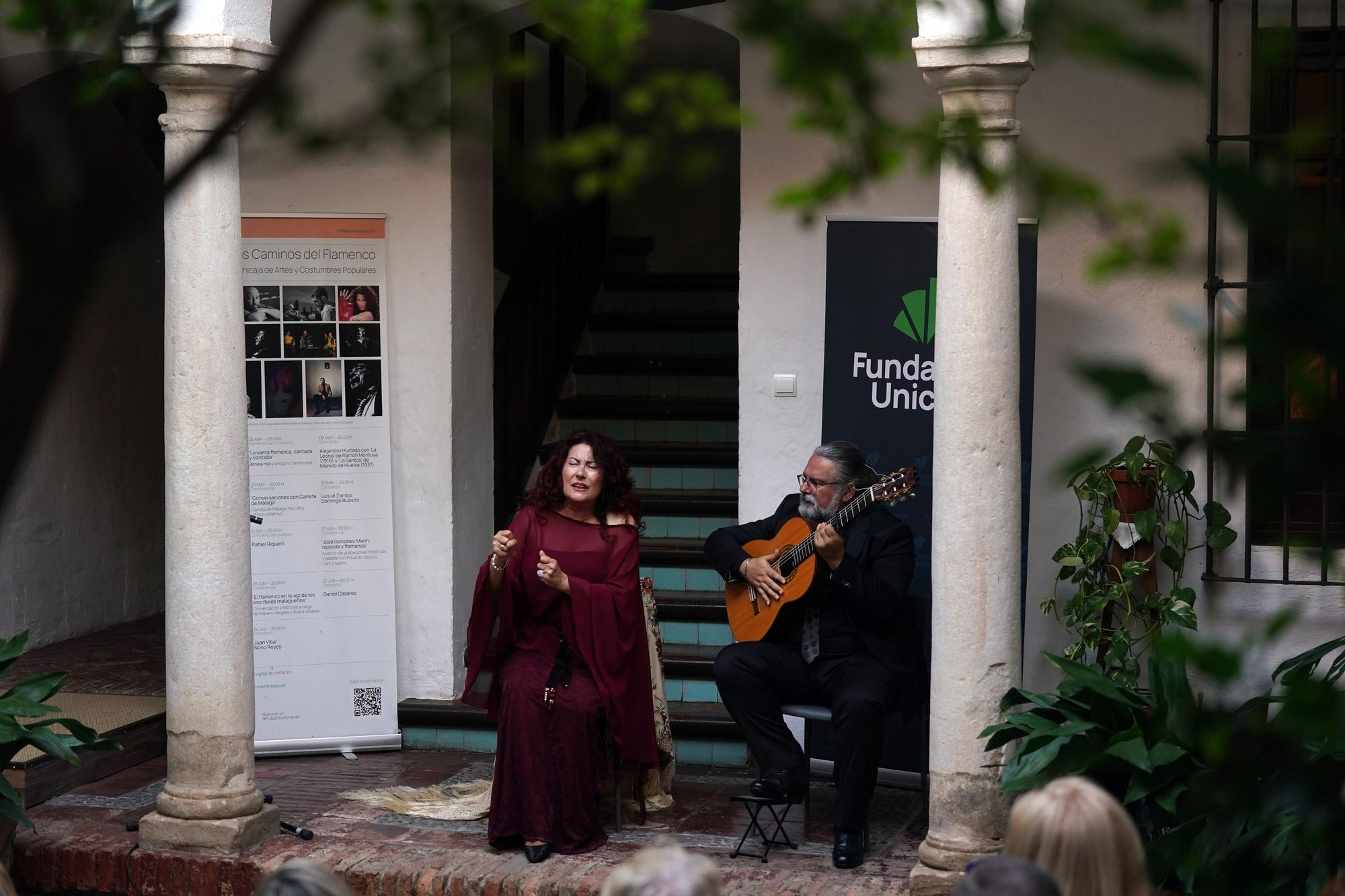 Concierto de flamenco de la cantaora malagueña, Antonia Contreras y el guitarrista Juan Ramón Caro, dentro del Ciclo Hondos Caminos del Flamenco.