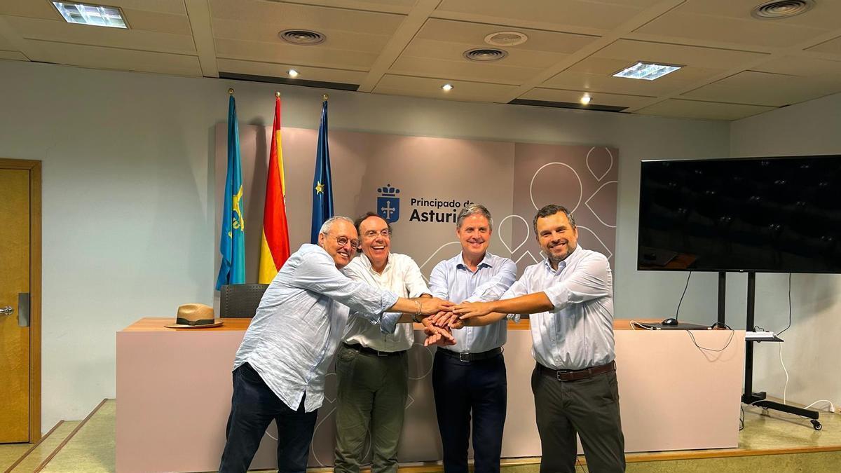 Por la izquierda, Cesáreo Marqués Valle, Fernando Villabella Patallo, Enrique Rodríguez Nuño y Fernando García Céspedes.