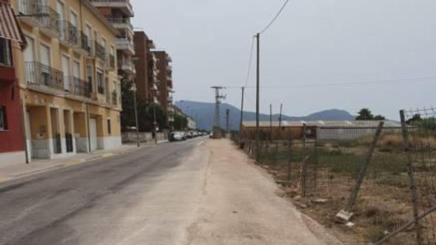 Trabajos de limpieza y ampliación en la calle José María Boix.