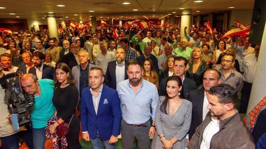 Abascal llena en su mitin en Cáceres