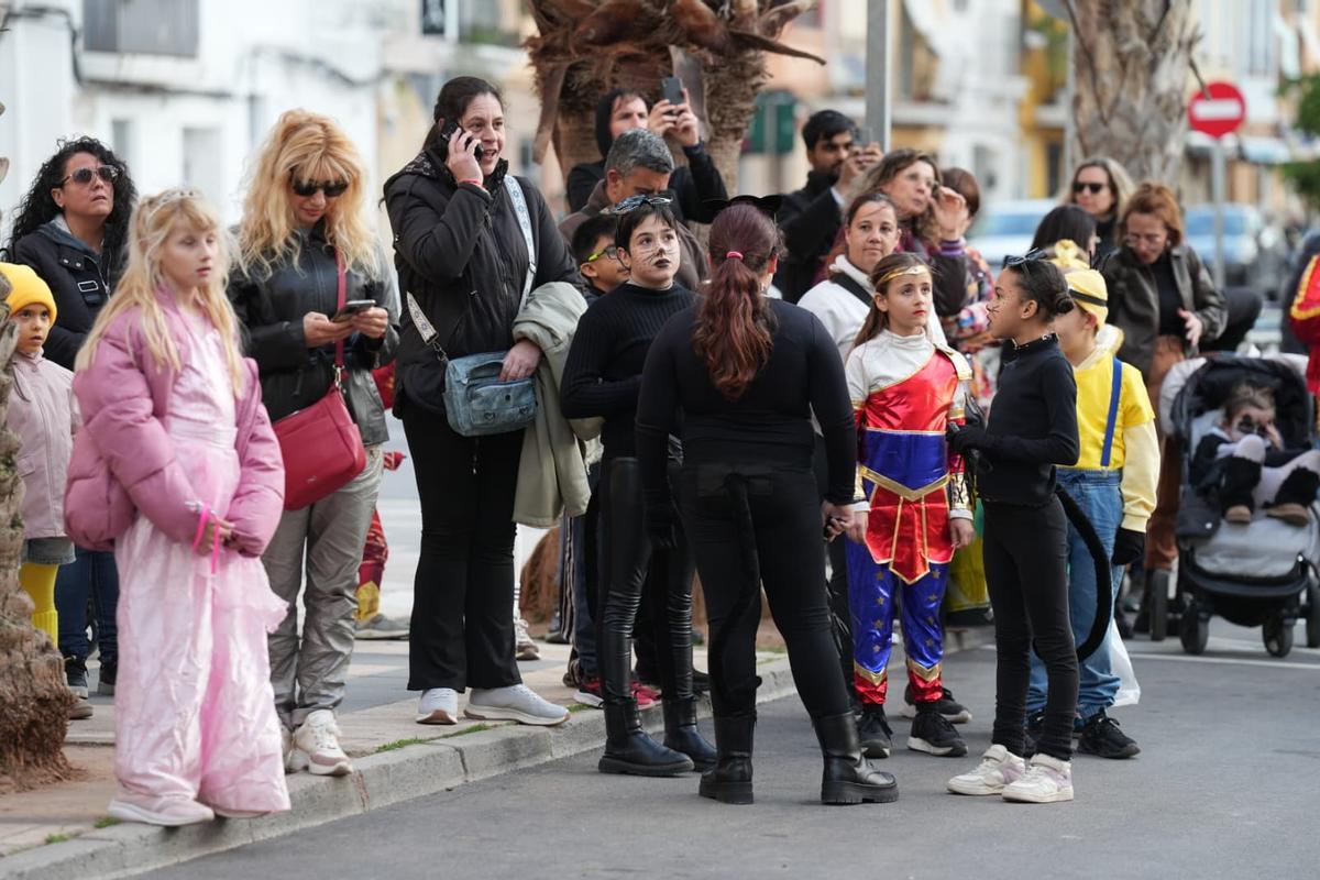 Galería: El viento no puede con el Carnaval en el Grau