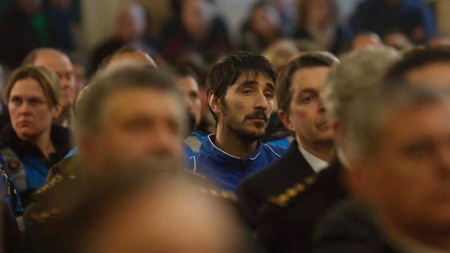 Juan Carlos Fernández Granda, &quot;Cuni&quot;, ayer, durante el funeral.