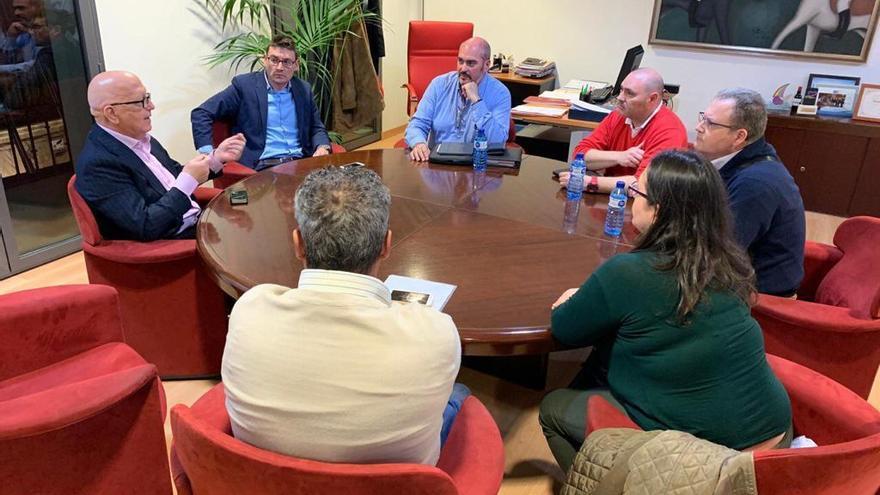 La plataforma durante su reunión con Manuel Padín