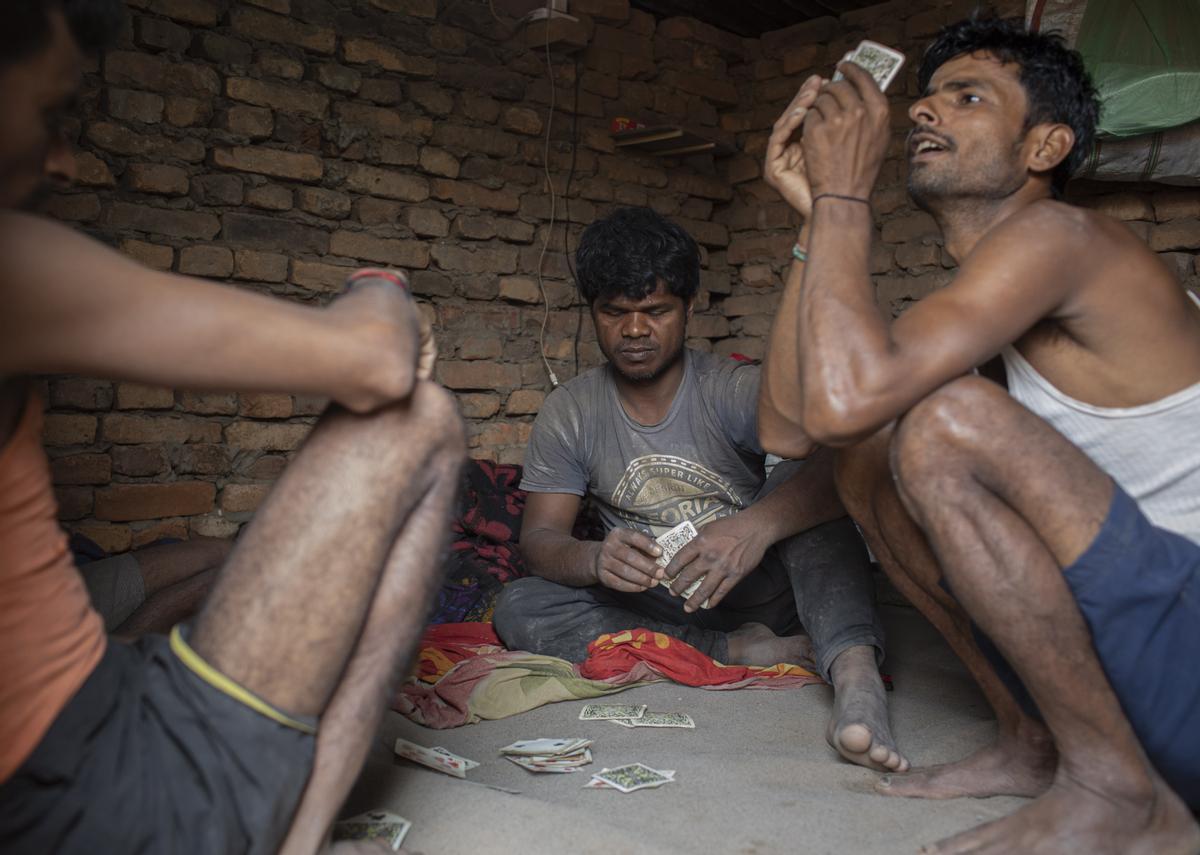 Un día en una fábrica de ladrillos en Nepal