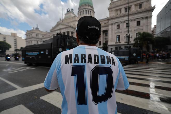 Las últimas palabras de Maradona a su masajista antes de morir: "No quiero nada, ya está"