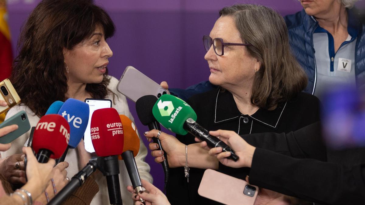 La ministra de Igualdad, Ana Redondo, junto a la presidenta de CIMA, Cristina Andreu.