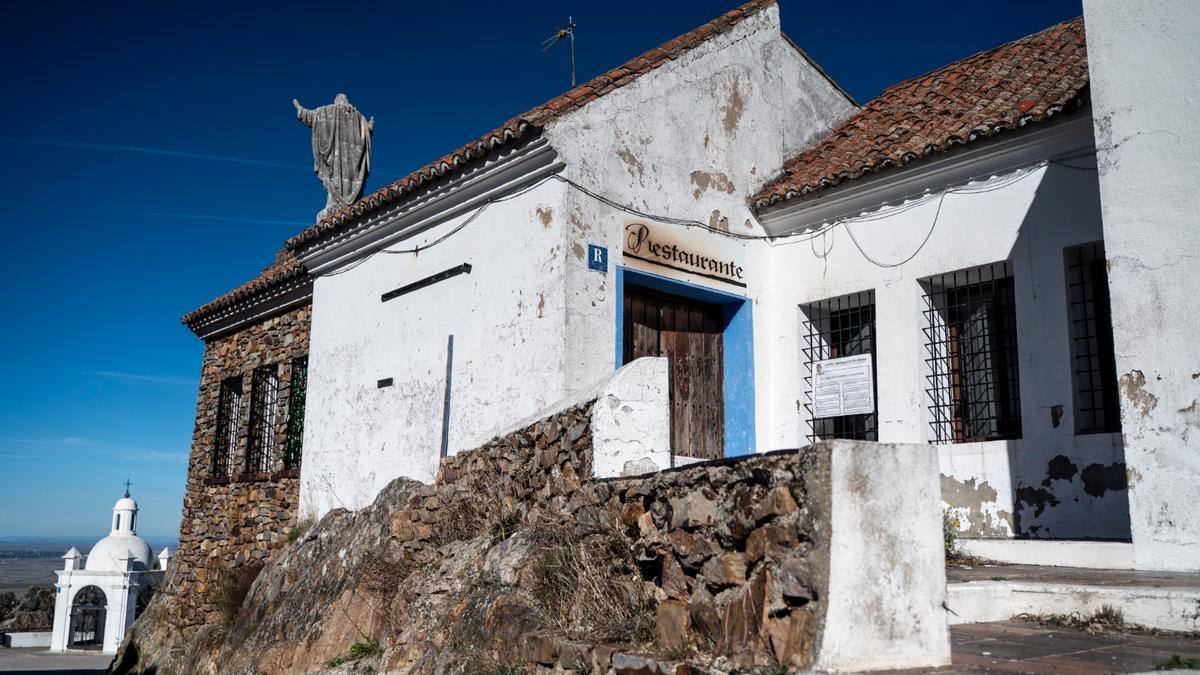 El juicio para dirimir el desahucio de los promotores del restaurante del santuario de la Montaña de Cáceres, el 20 de enero