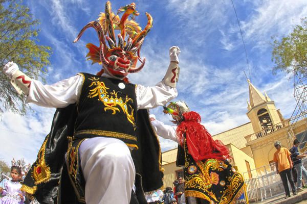 Las Danzas de Diablos a la Virgen del Carmen, Reina y Madre de Chile