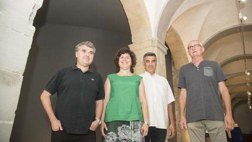 D&#039;esquerra a dreta, Oriol Pérez, Montserrat Badia, Josep Torras i Miquel Palau, ahir a l&#039;Espai 1522