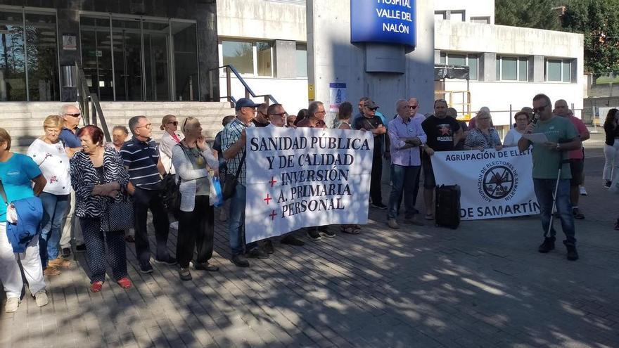 Los médicos de Urgencias del hospital piden el respaldo de los alcaldes del Nalón ante la sobrecarga asistencial