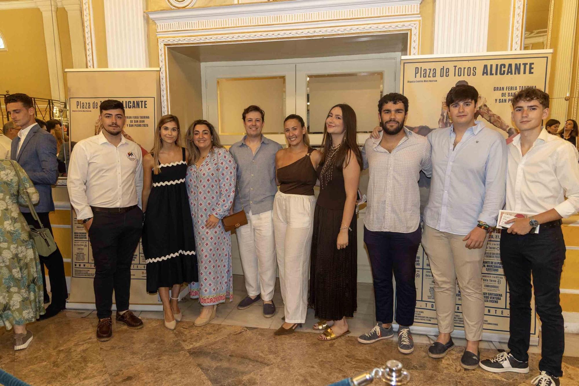 Manuel Escribano pronuncia el pregón de apertura de la Feria de Hogueras en el Teatro Principal de Alicante