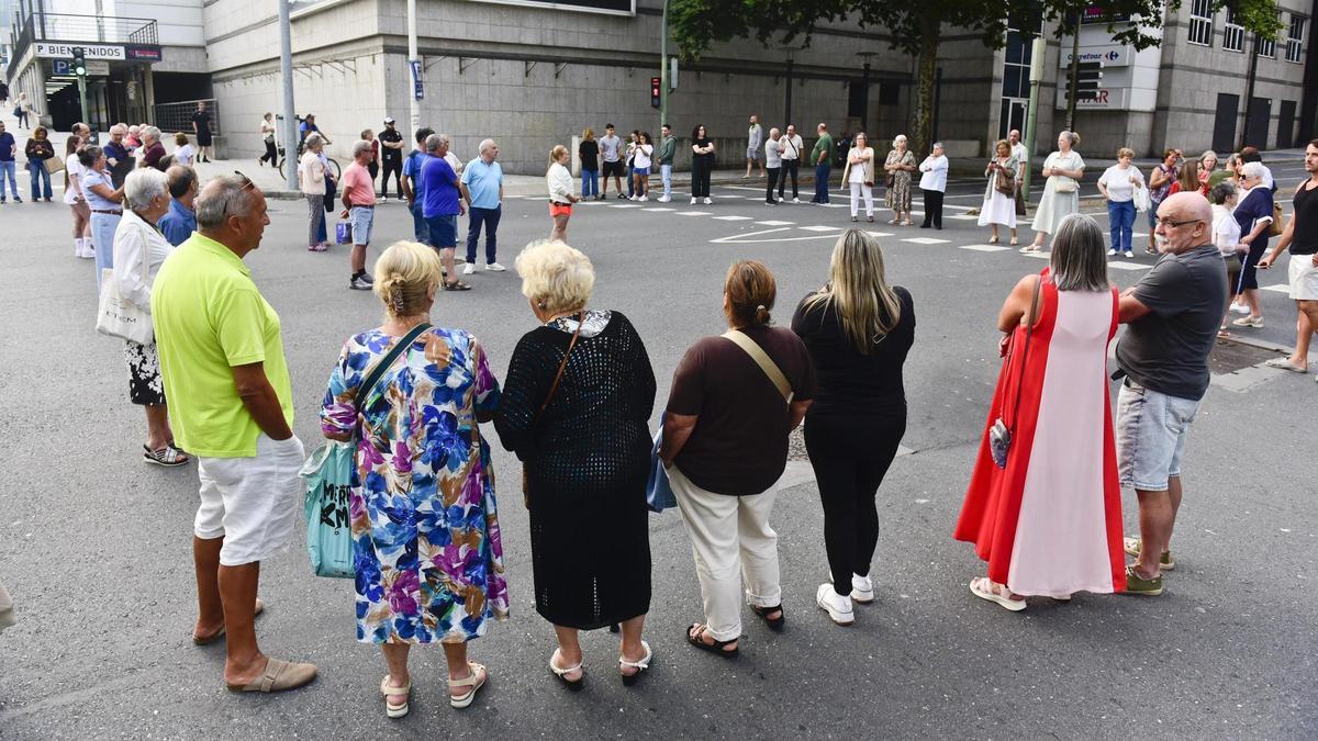 Los vecinos de Tomás Fábregas vuelven a movilizarse en A Coruña para parar las obras de la calle