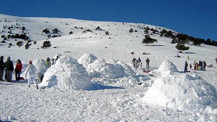 La Molina convoca la tradicional festa dels iglús amb taller i nit sobre la neu