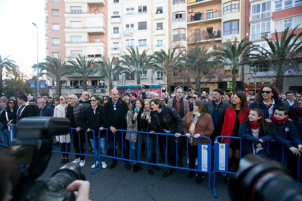 Mascletà 4 enero: Pirotecnia de colores en Alicante para recibir a los Reyes Magos